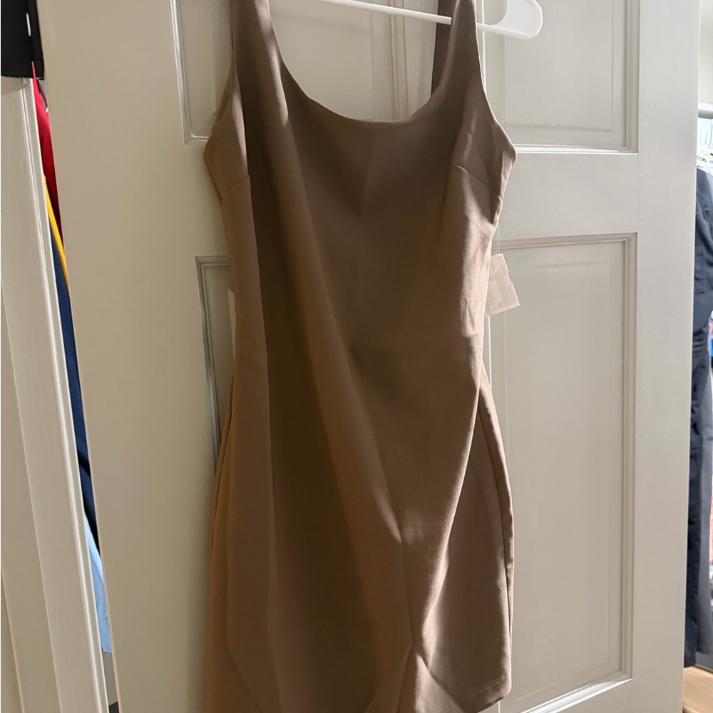 Elegant Tan Sleeveless Dress
